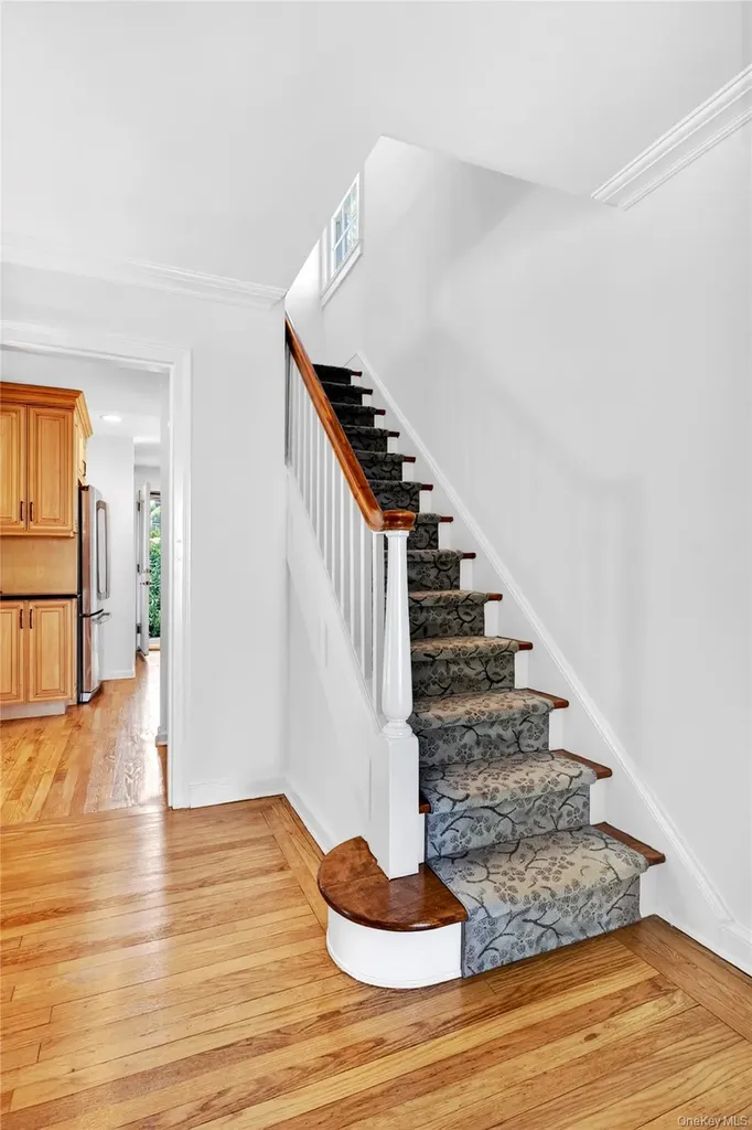 182 Ryder Road Manhasset NY 11030