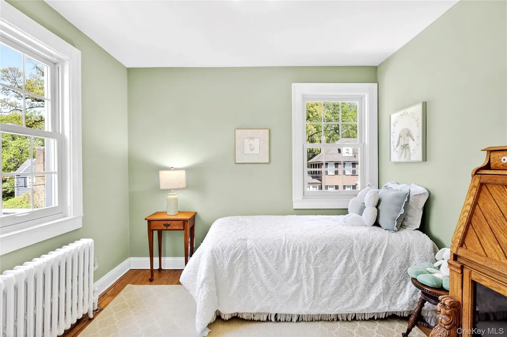 182 Ryder Road Manhasset NY 11030
