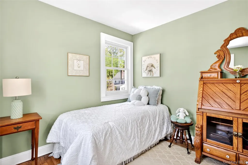 182 Ryder Road Manhasset NY 11030