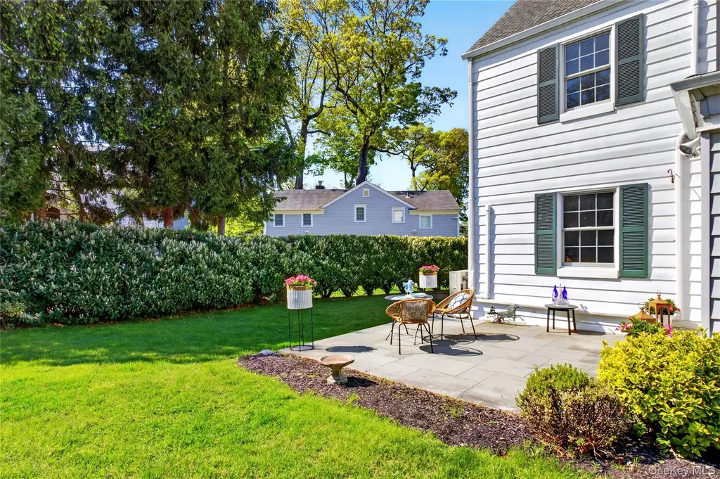 182 Ryder Road Manhasset NY 11030
