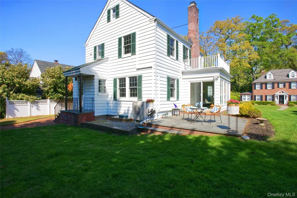 182 Ryder Road Manhasset NY 11030