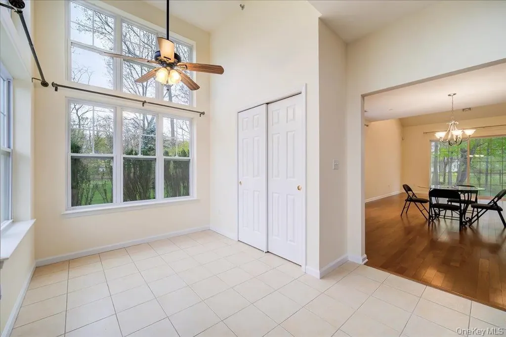 26 Halley Court Poughkeepsie NY 12601