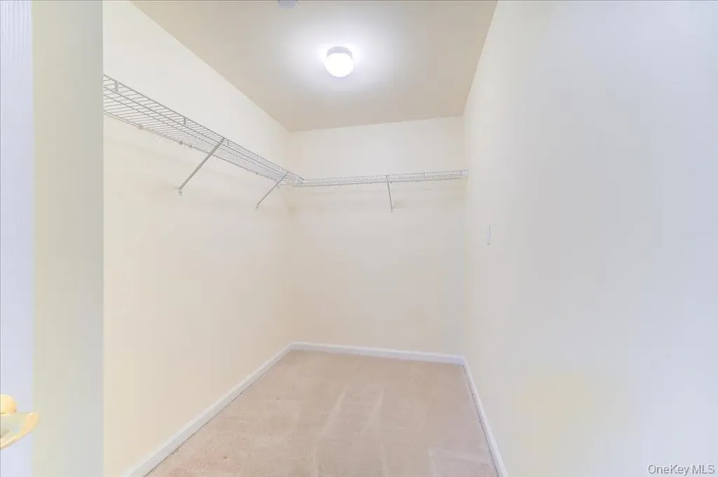 26 Halley Court Poughkeepsie NY 12601