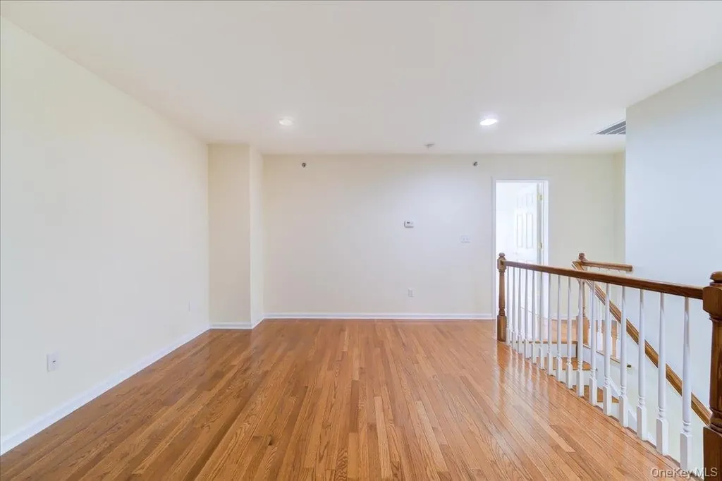 26 Halley Court Poughkeepsie NY 12601
