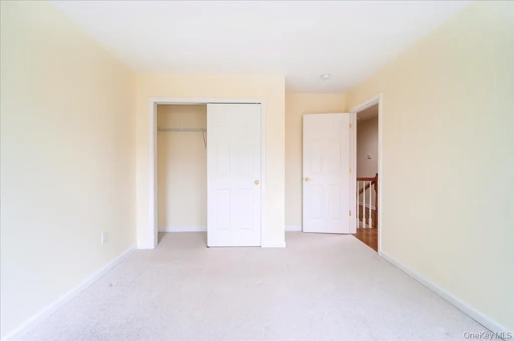 26 Halley Court Poughkeepsie NY 12601