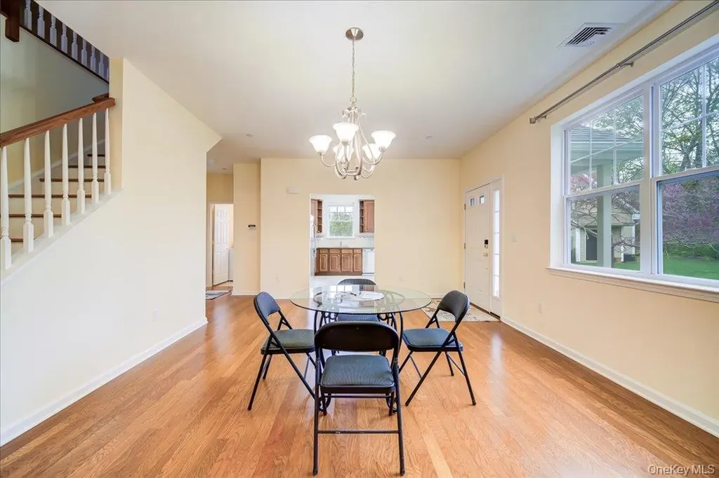 26 Halley Court Poughkeepsie NY 12601