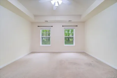 26 Halley Court Poughkeepsie NY 12601