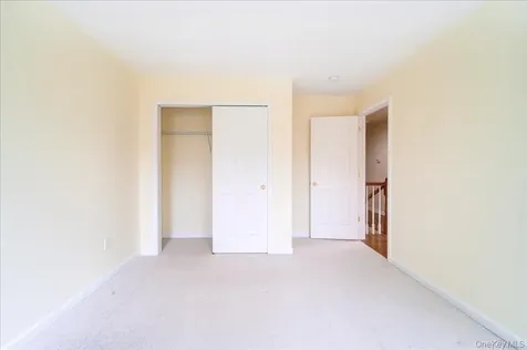 26 Halley Court Poughkeepsie NY 12601