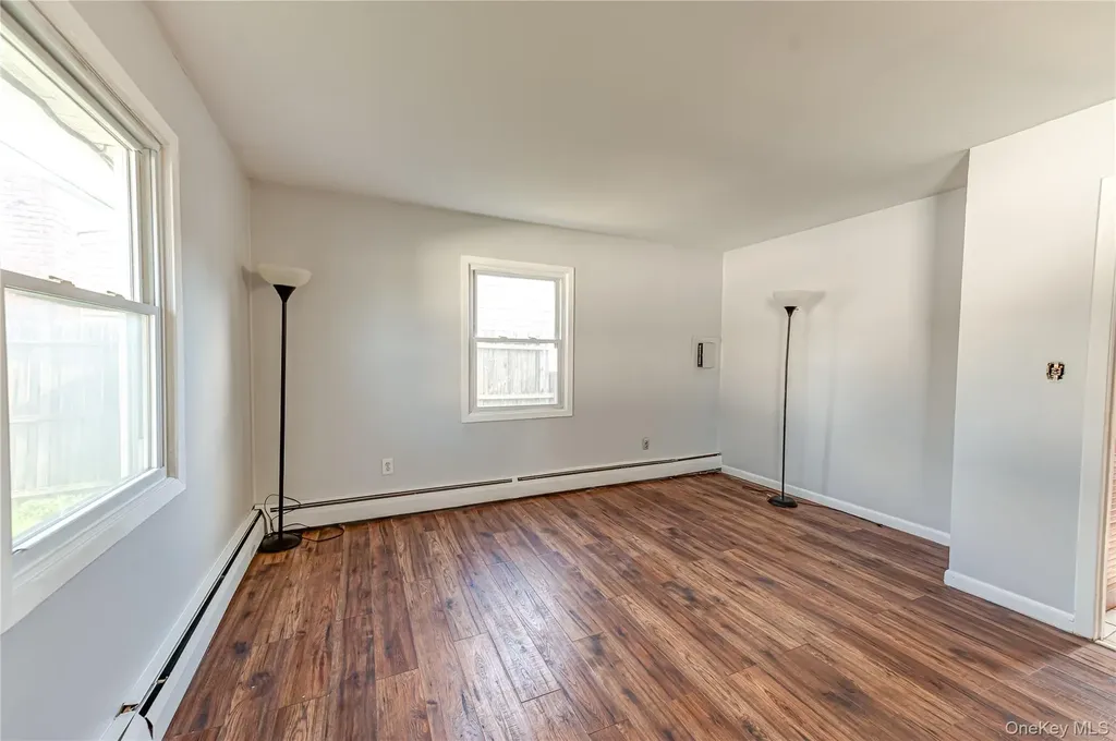 54 Ramble Lane Levittown NY 11756