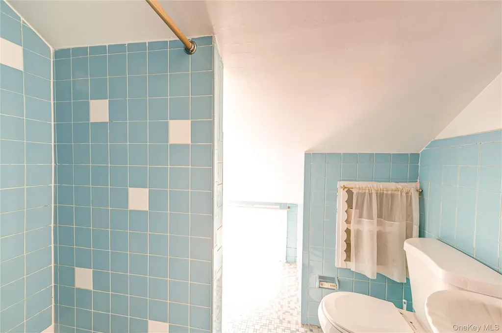 54 Ramble Lane Levittown NY 11756