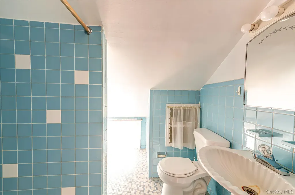 54 Ramble Lane Levittown NY 11756