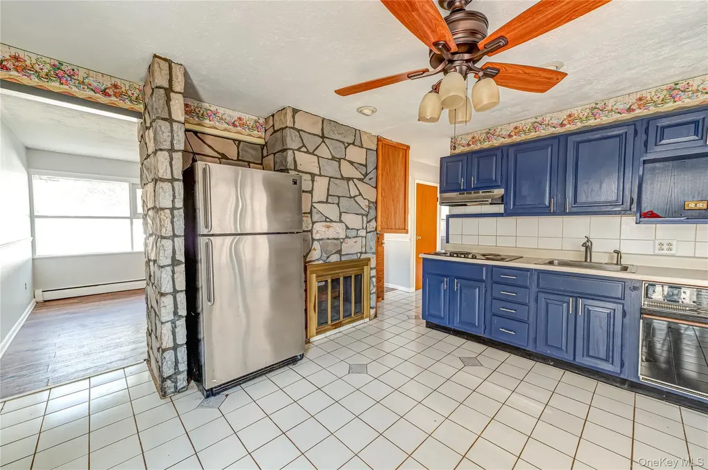 54 Ramble Lane Levittown NY 11756