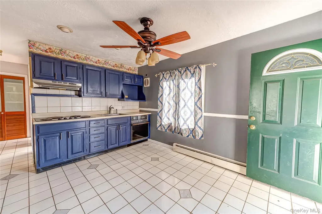 54 Ramble Lane Levittown NY 11756