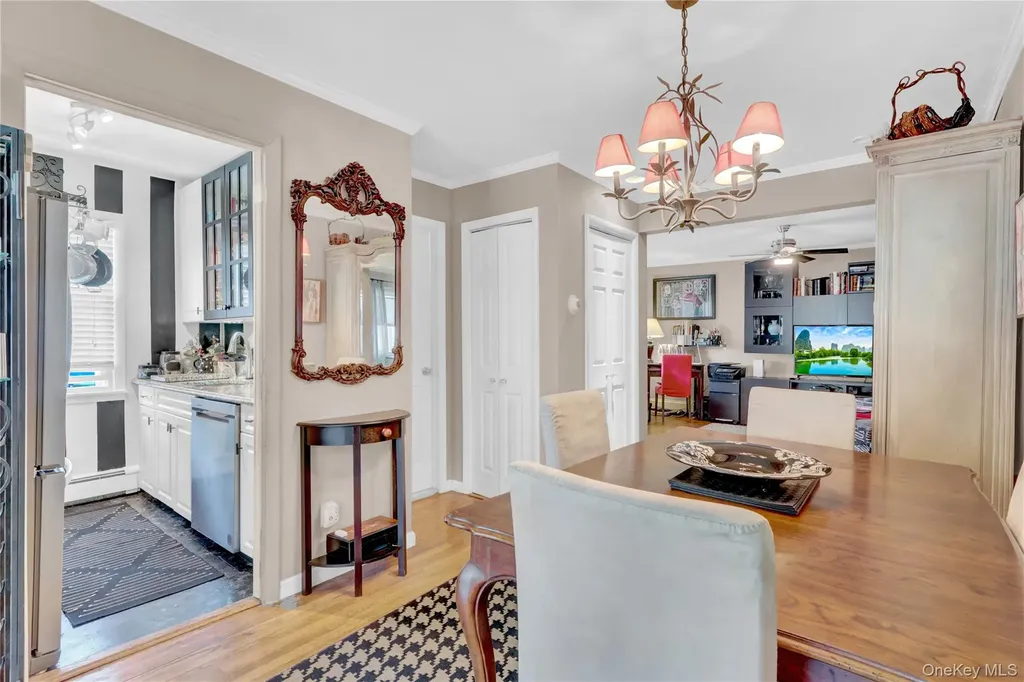 84 Cardinal Lane Islip NY 11751
