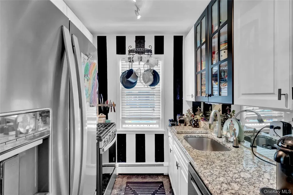 84 Cardinal Lane Islip NY 11751