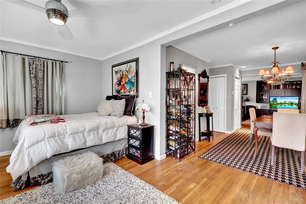 84 Cardinal Lane Islip NY 11751