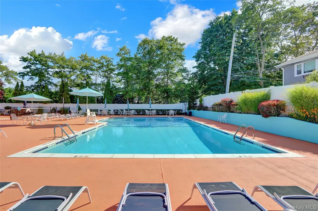84 Cardinal Lane Islip NY 11751