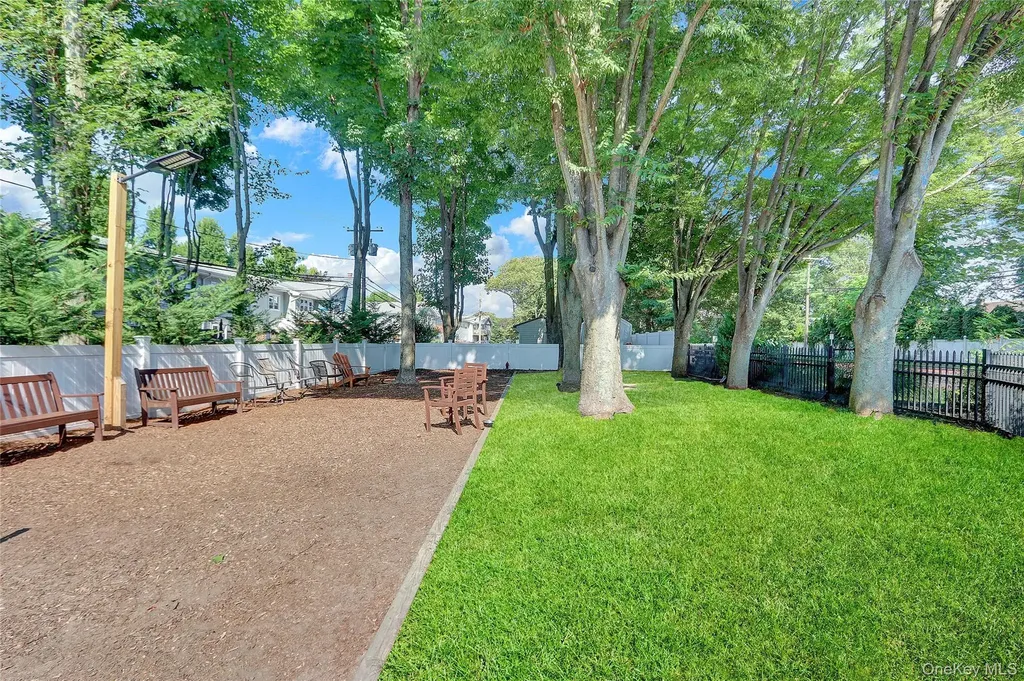84 Cardinal Lane Islip NY 11751