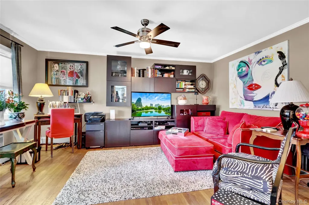 84 Cardinal Lane Islip NY 11751