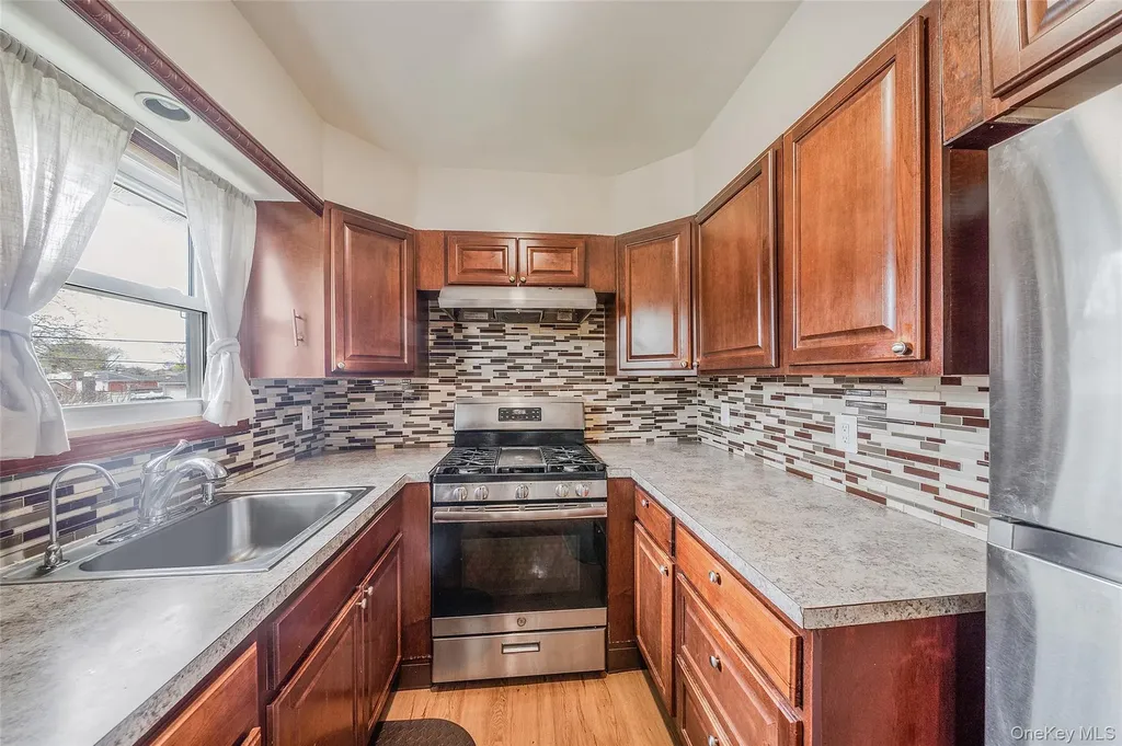 206 Prospect Place Bay Shore NY 11706