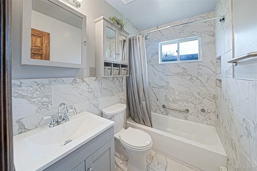 206 Prospect Place Bay Shore NY 11706
