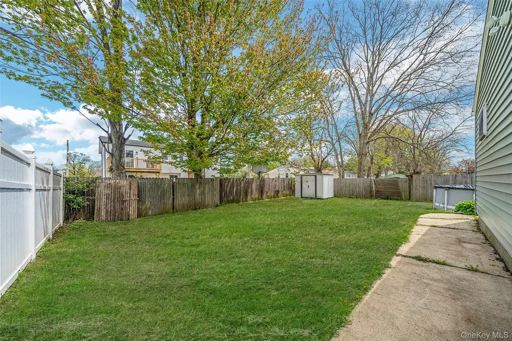 206 Prospect Place Bay Shore NY 11706