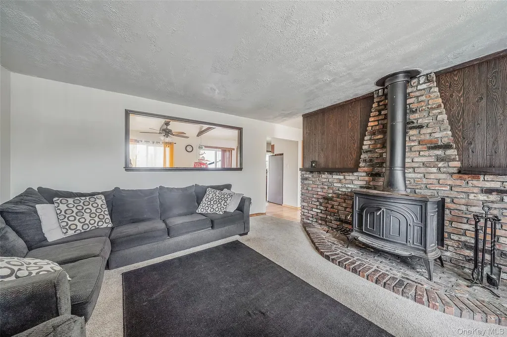 206 Prospect Place Bay Shore NY 11706