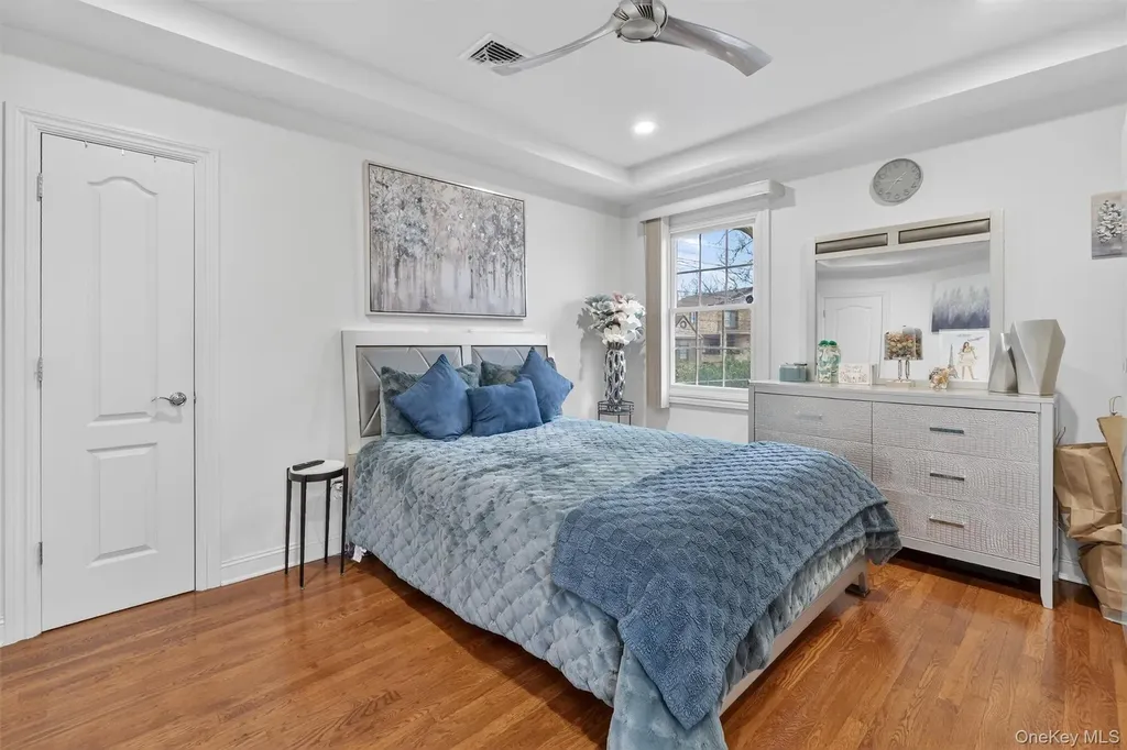 3377 Agar Place Bronx NY 10465