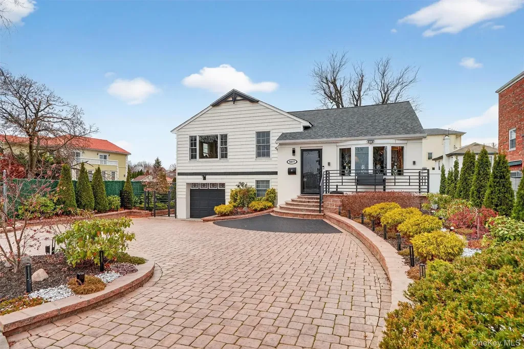 3377 Agar Place Bronx NY 10465