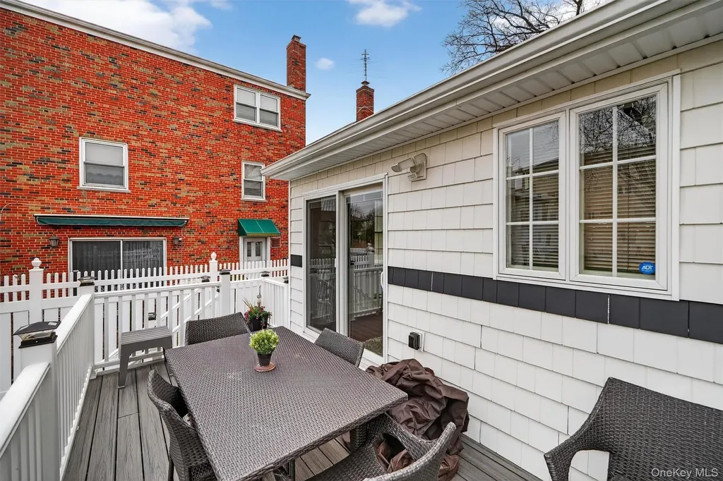 3377 Agar Place Bronx NY 10465