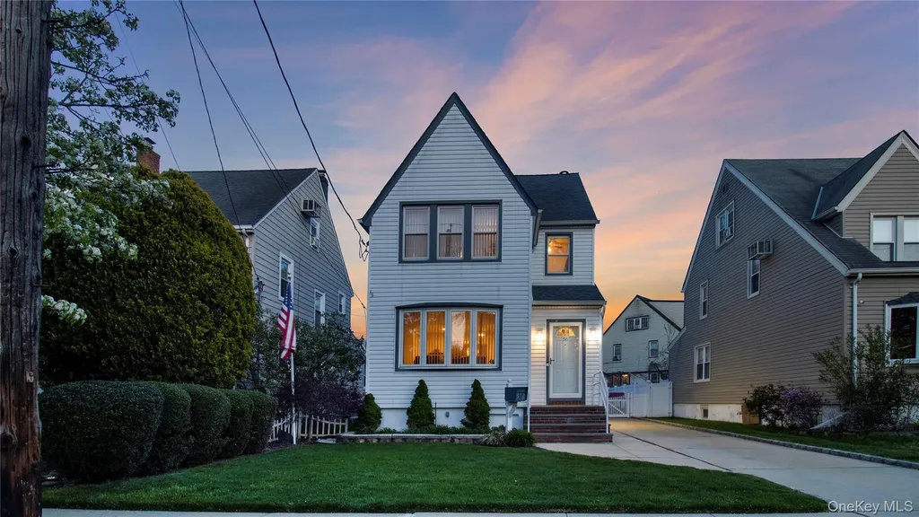 56 Liggett Road Valley Stream NY 11581