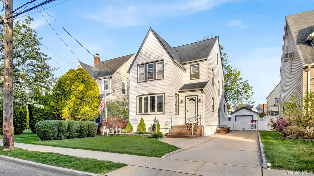 56 Liggett Road Valley Stream NY 11581