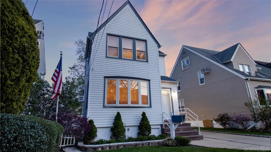56 Liggett Road Valley Stream NY 11581