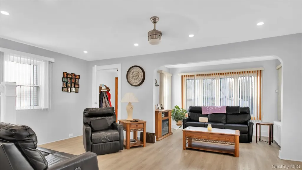 56 Liggett Road Valley Stream NY 11581