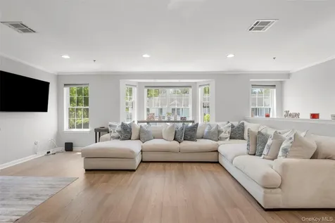 355 Old Tarrytown Road White Plains NY 10603