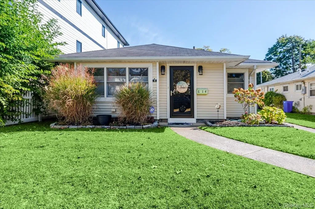 614 Franklin Boulevard Long Beach NY 11561