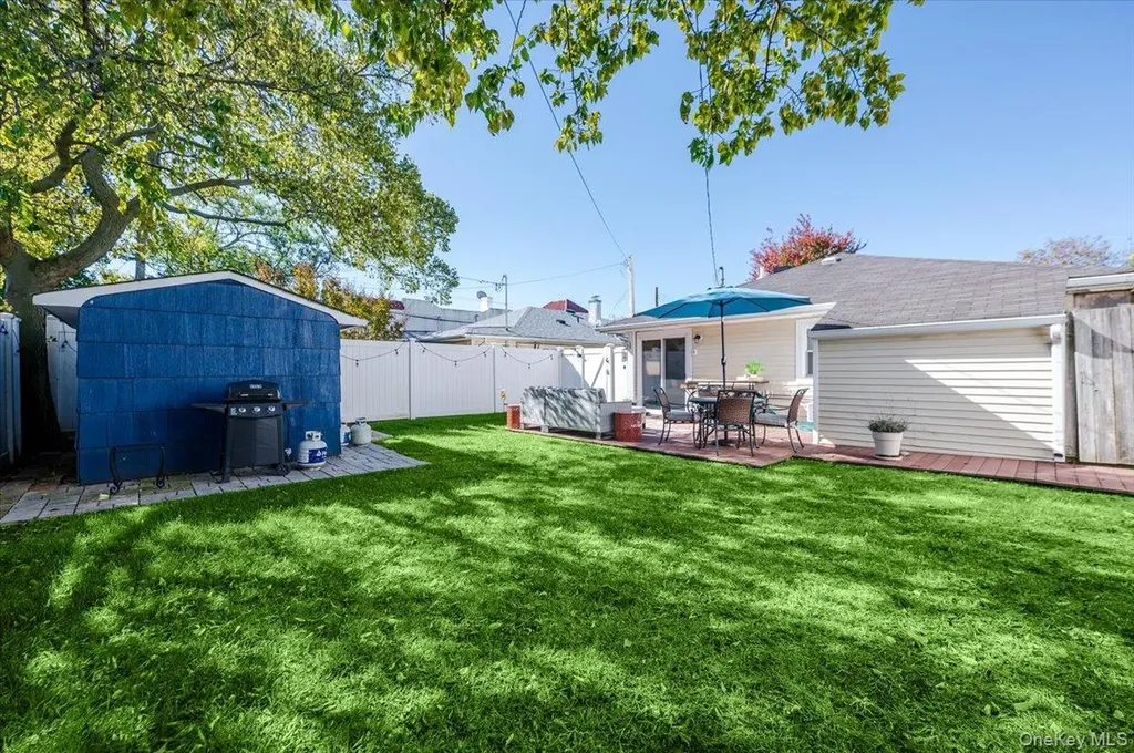 614 Franklin Boulevard Long Beach NY 11561