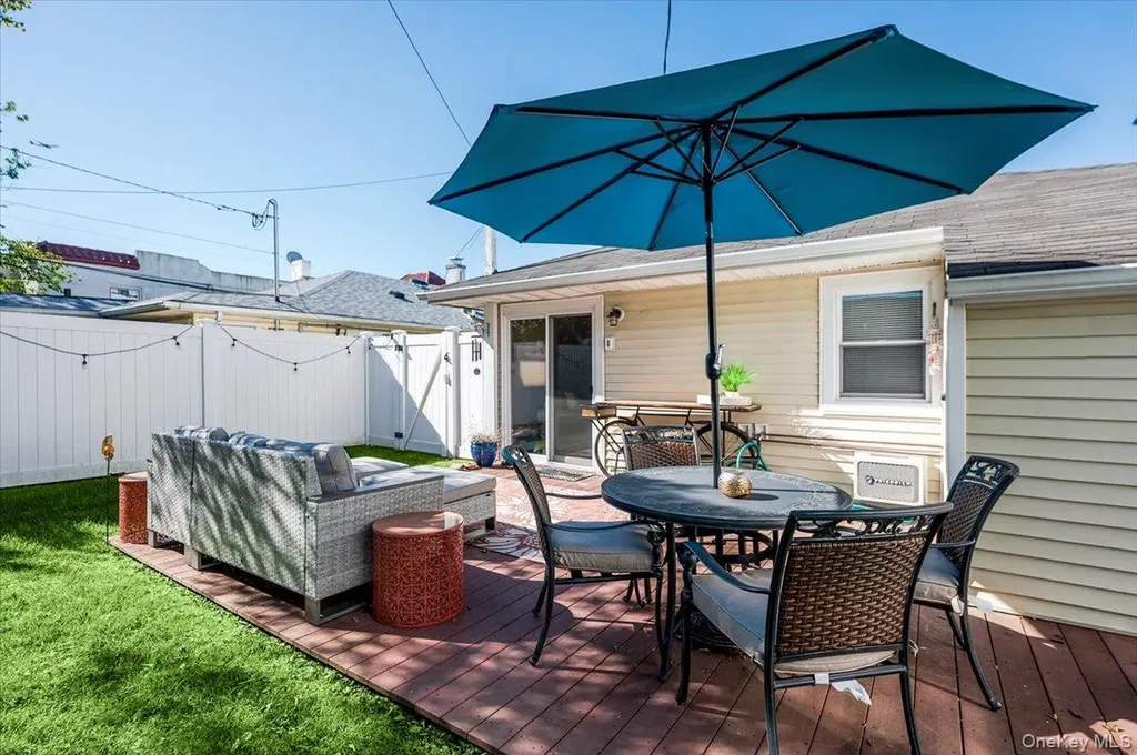 614 Franklin Boulevard Long Beach NY 11561