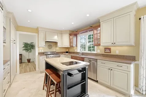 116 Burns Place Briarcliff Manor NY 10510