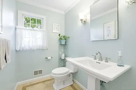 116 Burns Place Briarcliff Manor NY 10510
