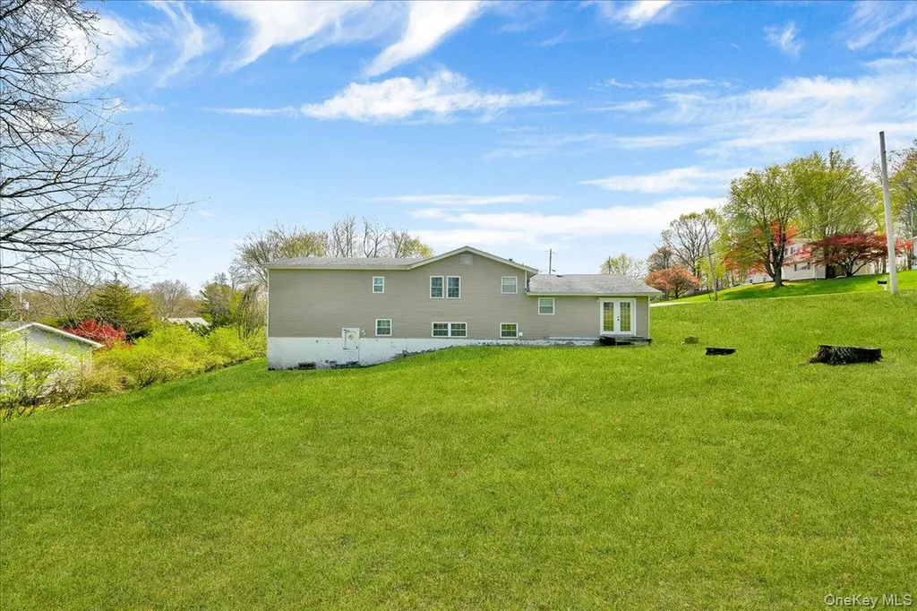 1 Forest Lane Salisbury Mills NY 12577