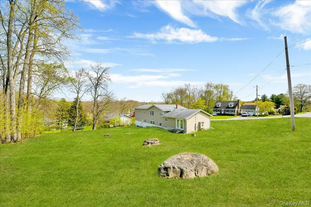1 Forest Lane Salisbury Mills NY 12577
