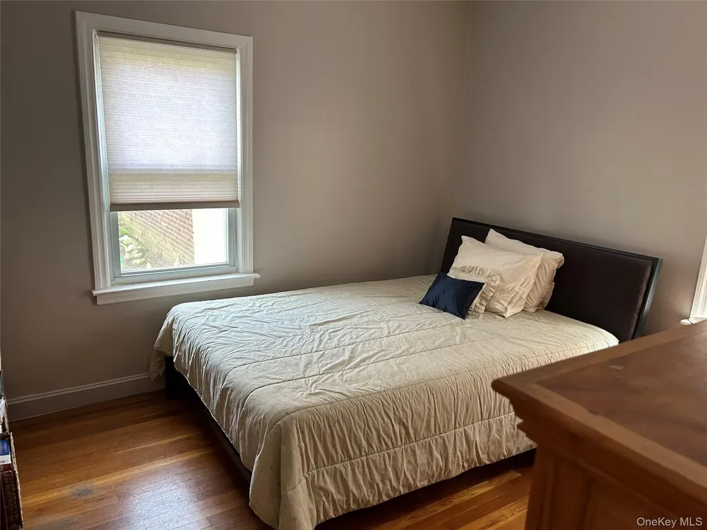 4735 196th Place Flushing NY 11358