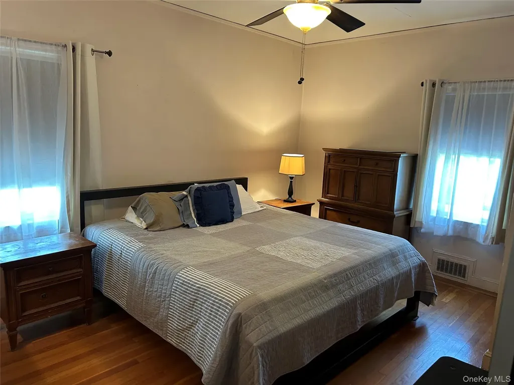 4735 196th Place Flushing NY 11358
