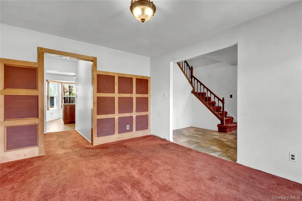 58 Glenmere Way Holbrook NY 11741
