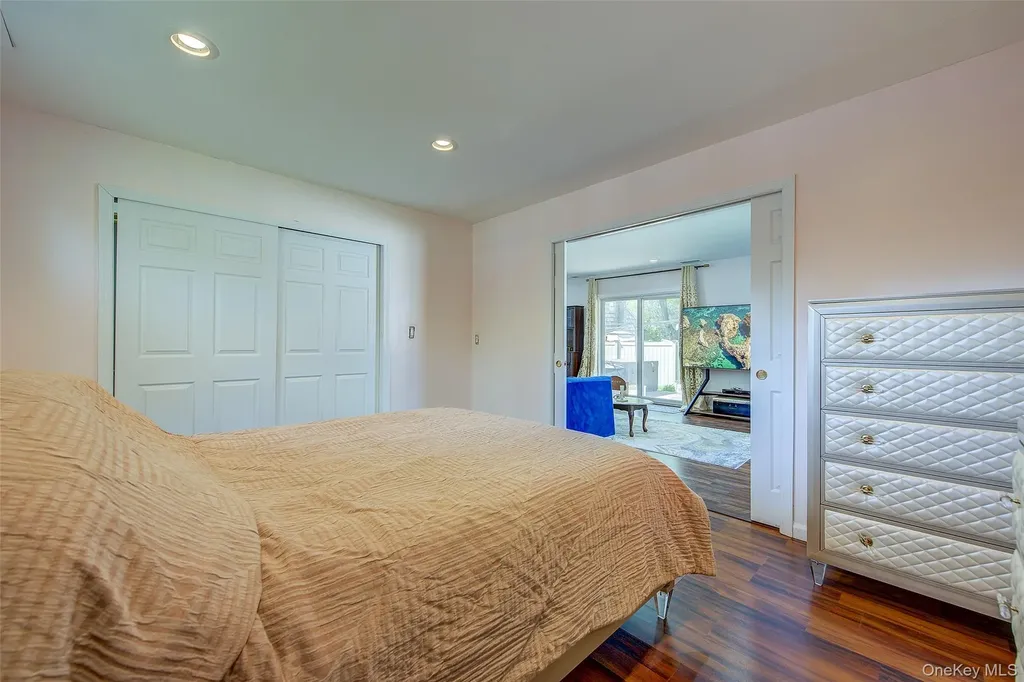 55 Duncan Drive W Westbury NY 11590
