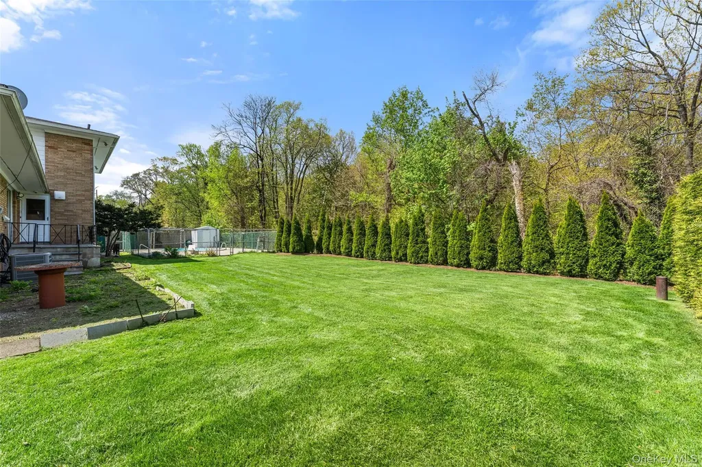 7 Parkway E Yonkers NY 10701
