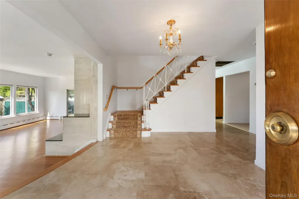 7 Parkway E Yonkers NY 10701