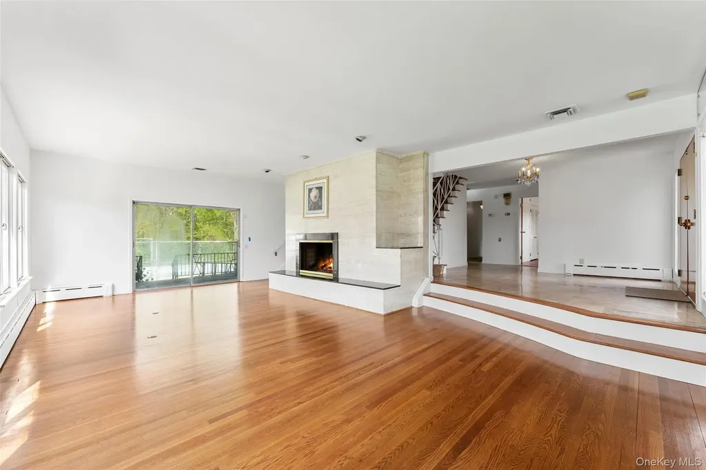 7 Parkway E Yonkers NY 10701