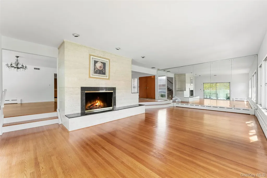 7 Parkway E Yonkers NY 10701